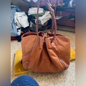 Cole hahnn Leathee Bubble tote